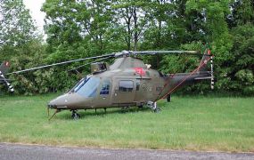 FLASH: Ongeval met legerhelikopter in Bevekom: 1 lichtgewonde FLASH: Ongeval met legerhelikopter in Bevekom: 1 lichtgewonde