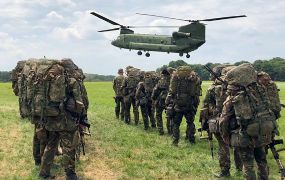 Nederlandse legerhelikopters in transitie naar top technologie - deel 1 Nederlandse legerhelikopters in transitie naar top technologie - deel 1