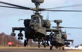 US Army Apaches vieren 3.5 miljoen vlieguren