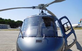 Waarom een helm bij het helikoptervliegen geen luxe is voor de piloot? Waarom een helm bij het helikoptervliegen geen luxe is voor de piloot?