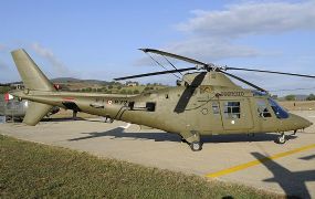 Kort nieuws: Agusta A109 - DHC Apache - Australische SeaHawks - PAF wil 'heavy lift' helis kopen