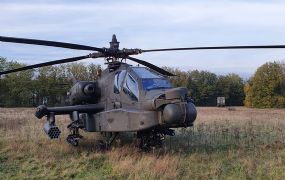 Apache maakte voorzorgslanding in Elburg