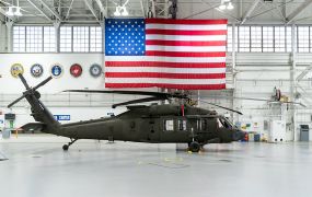 Sikorsky viert levering 5.000e Black Hawk helikopter Sikorsky viert levering 5.000e Black Hawk helikopter