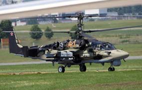 Le Bourget 2013: Russian Helicopters toont de Ka-52 Alligator