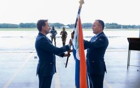 Alphons Jacobs is nieuwe commandant 300 Squadron Cougars Alphons Jacobs is nieuwe commandant 300 Squadron Cougars