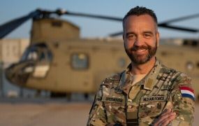 DHC bevelsoverdracht: 298 Chinook squadron heeft een nieuwe commandant