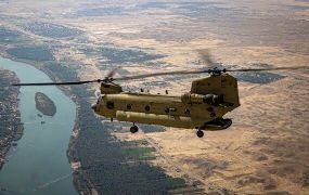 NL Chinook-transporthelikopters zwaaien af in Irak 
