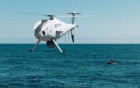 Belgische Kustwacht maakt vluchten met Camcopter boven Noordzee