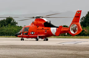 Airbus Dauphin AS365N3 in actie bij SAR training